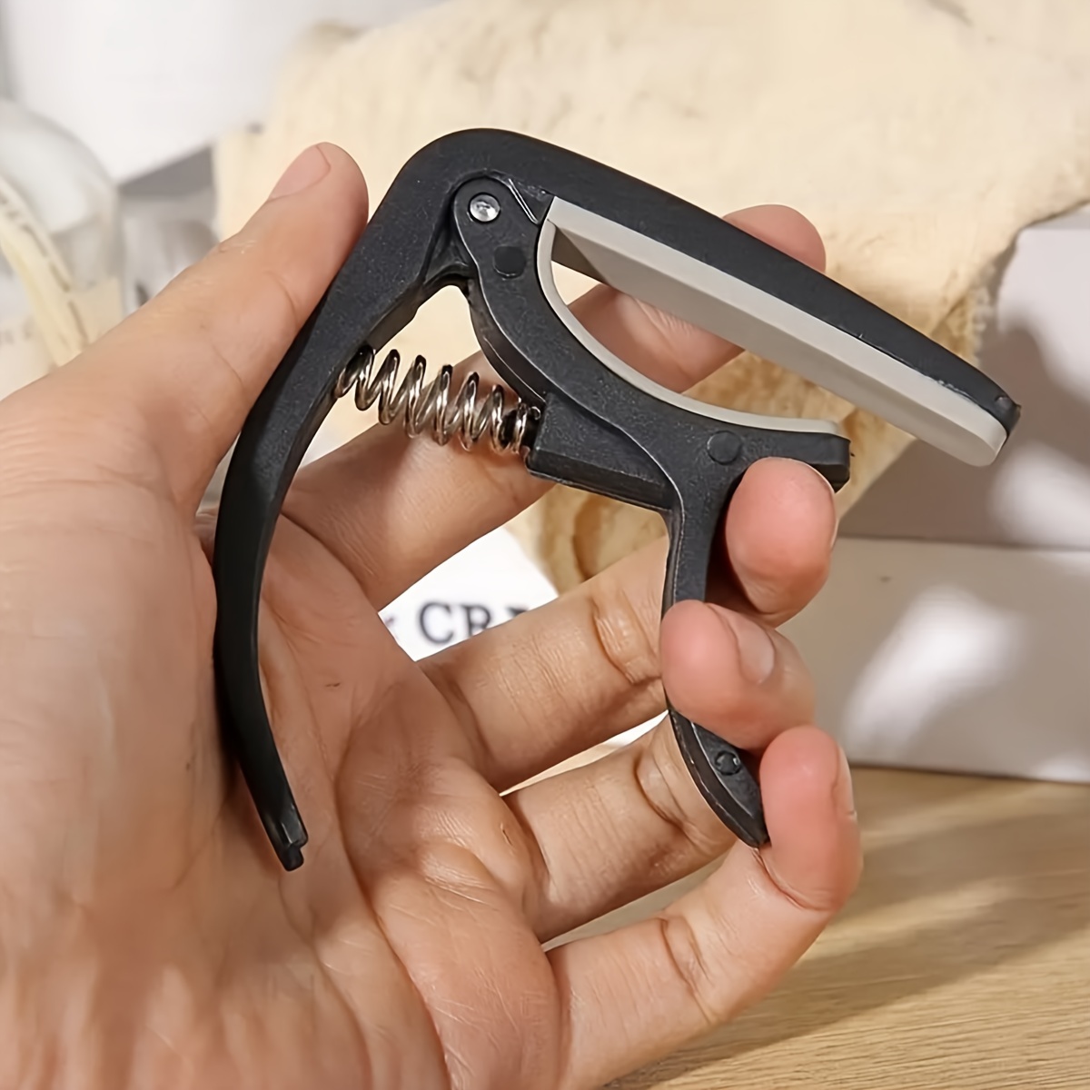 Прочный деревянный каподастр д – обзор и цена Guitar Tuner Clip